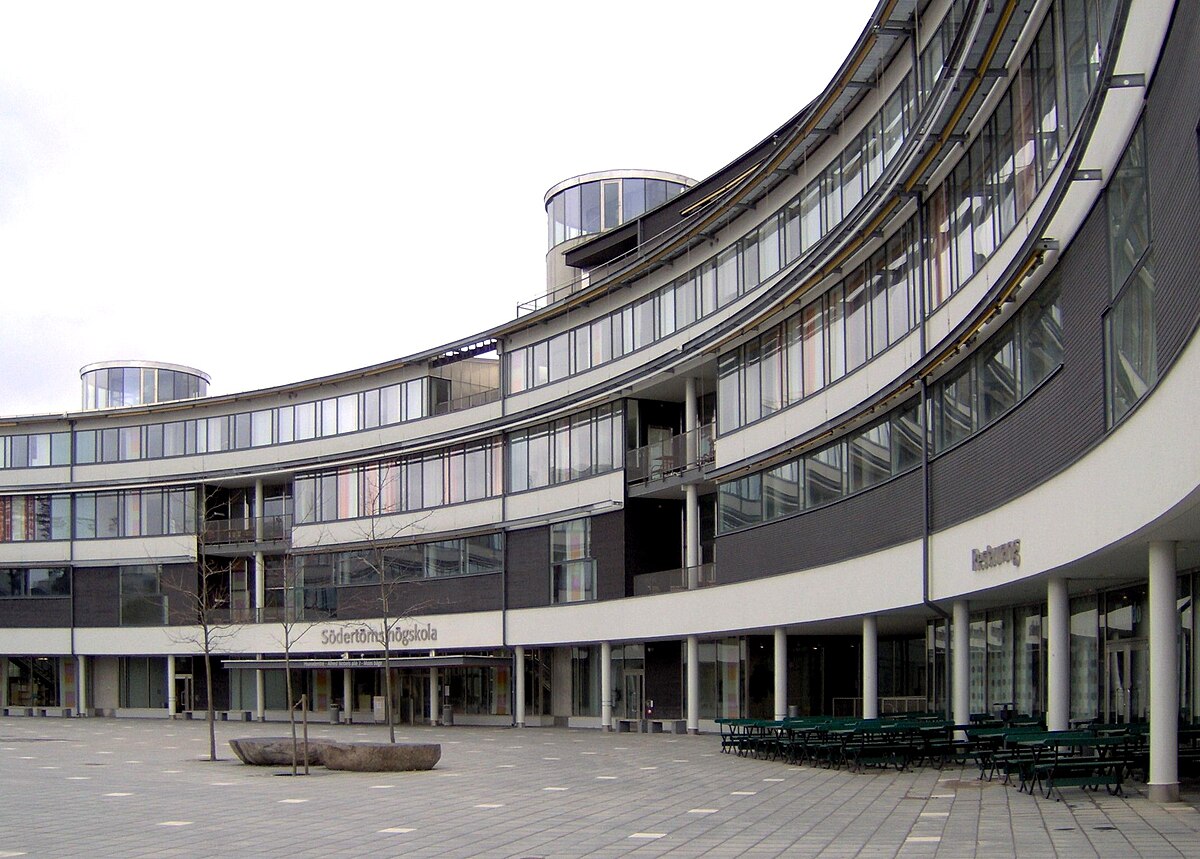Master's Programme in Media, Communication and Cultural Analysis (INT)